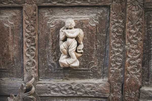 Shwenandaw Kyaung Temple or Golden Palace Monastery in Mandalay, Myanmar — Stock Photo, Image