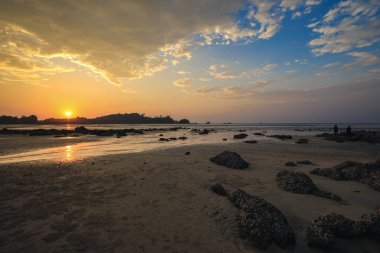 Denizde gün batımı