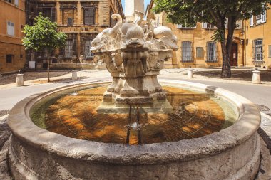 Dört Veliaht Çeşmesi veya Dauphins Meydanı, Aix-en-Provence, Fransa