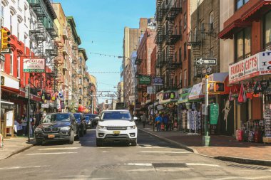 New York City-ABD - 21 Nisan 2016: Manhattan New York ve New York ABD özellikle Litle İtalya alanında sokaklarında.