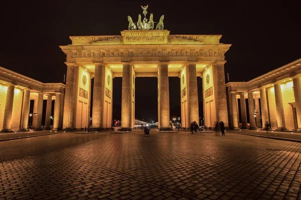 Vista Vertical Clásica Histórica Puerta Brandeburgo Monumento Más Famoso Alemania — Foto de Stock