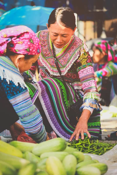 Bad Vietnam Julio 2019 Hmong Women Selling Vetgetable Bac Market — Foto de Stock
