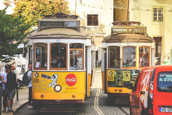 Lisbon Portugal December 2018 Selective Focus Building Traditional Tram Lisbon — Stock Photo, Image