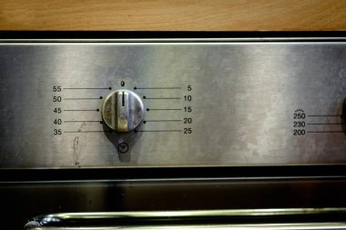 Lekeli fırın geri sayım zaman düğmesi