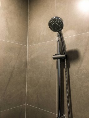 Alüminyum duş başlığı spreyi.