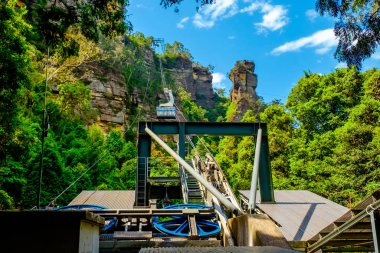 A tourist Katoomba's gondola cable car at Blue Mountain National