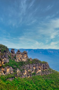 Wonderful three's sister cliff from Echo Point at Blue Mountain 