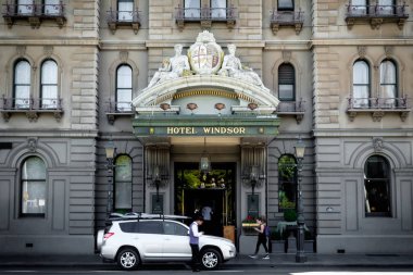Melbourne, Australi 'deki Spring Caddesi' ndeki ünlü Hotel Windsor.