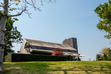 Saraburi, Tayland - 1 Ocak 2020: Khao Yai Ulusal Parkı yakınlarındaki ahşap bir pansiyon olan 