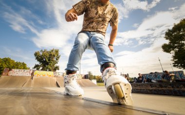 Belgrad 2 Ekim, 2016: skatepark, çok agresif paten