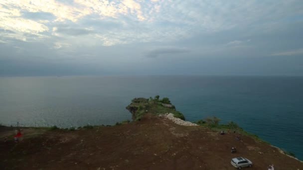 Letecký pohled na pláž a oceán na Bali Indonesia 40 — Stock video
