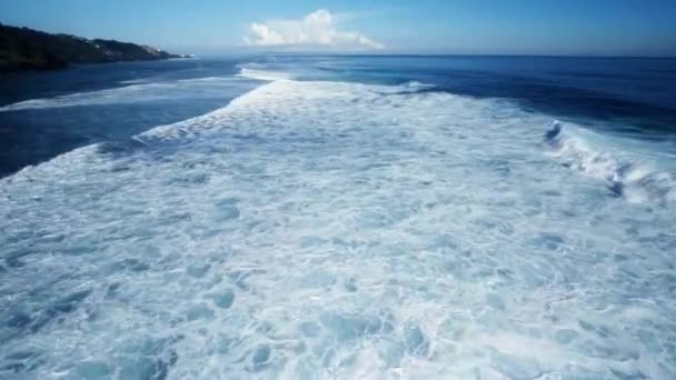 Vista aerea sulla spiaggia e sull'oceano a Bali Indonesia 29 — Video Stock