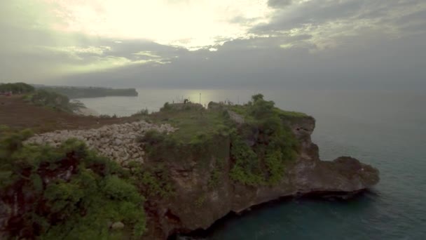Letecký pohled na pláž a oceán na Bali Indonesia 41 — Stock video