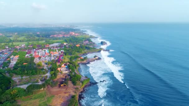 Von oben auf den küstennahen Ozean der Insel Bali Indonesien 21 — Stockvideo