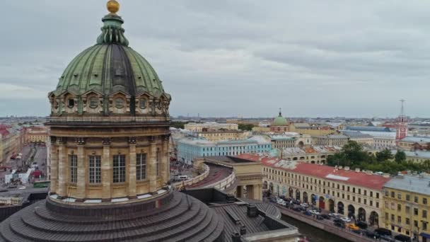 Aerial flight above beautiful Saint-Petersburg Russia 8 — Stock Video