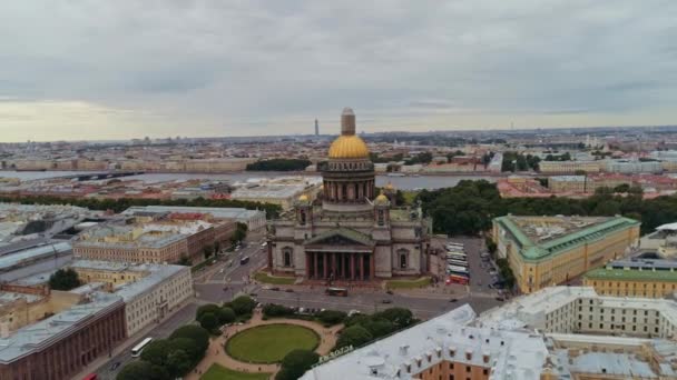 Aerial flight above beautiful Saint-Petersburg Russia 22 — Stock Video