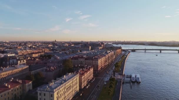 Luchtvlucht boven het prachtige Sint-Petersburg Rusland 101 — Stockvideo