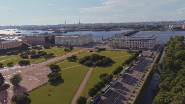 Güzel Saint-Petersburg Rusya 'nın üzerinde havadan uçuş 49 — Stok video