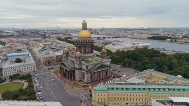 Vuelo aéreo sobre la hermosa San Petersburgo Rusia 21 — Vídeo de stock