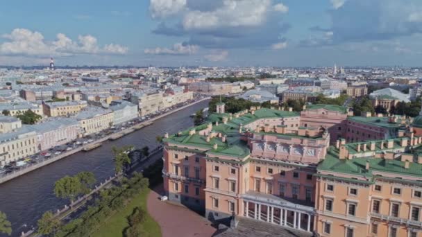 Vuelo aéreo sobre la hermosa San Petersburgo Rusia 52 — Vídeo de stock
