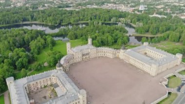 Gökyüzü manzaralı Gatchina Tapınağı Saint-Petersburg Rusya 8