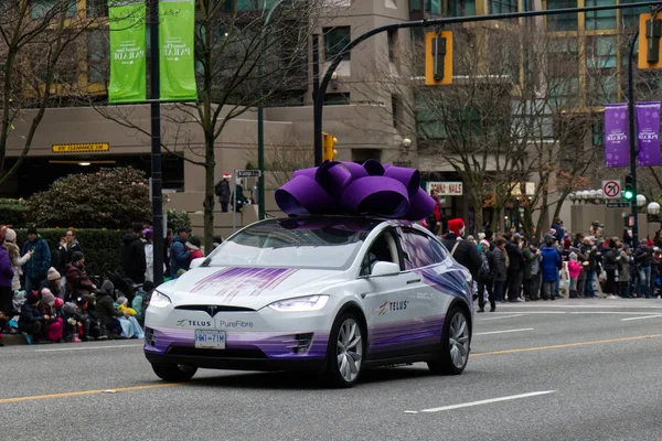 Vancouver Canada December 2019 White Tesla Car Starts Annual Santa — Stock Photo, Image