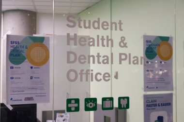 Burnaby, Kanada - 11 Aralık 2019: Simon Fraser Üniversitesi Kampüsü 'nde 