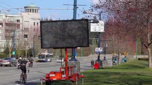 Vancouver Kanada April 2020 Över Vägskylt West Georgia Street Stanley — Stockvideo