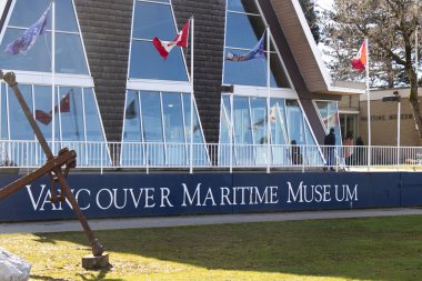 Vancouver, Kanada - 29 Şubat 2020: Hadden Park 'taki Vancouver Denizcilik Müzesi girişi