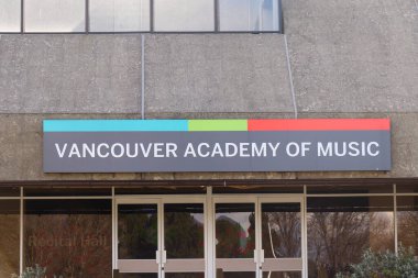 Vancouver, Kanada - 29 Şubat 2020: Vancouver Müzik Akademisi 'nin Vanier Park' taki giriş binasının görüntüsü