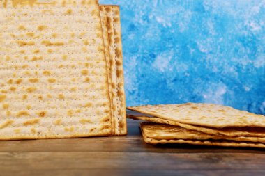Yahudi bayramı için İsrail matzo ekmeği.