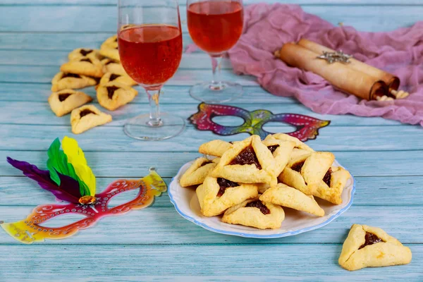 Biscotti Hamantashen Ebrei Maschera Vino Rotolo Papiro Megillah Purim Sfondo — Foto Stock