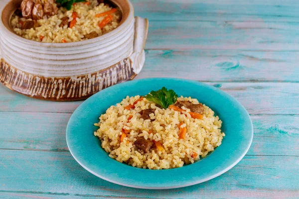 Delicioso Almuerzo Con Arroz Estofado Carne Zanahoria Alimentos Orientales — Foto de Stock