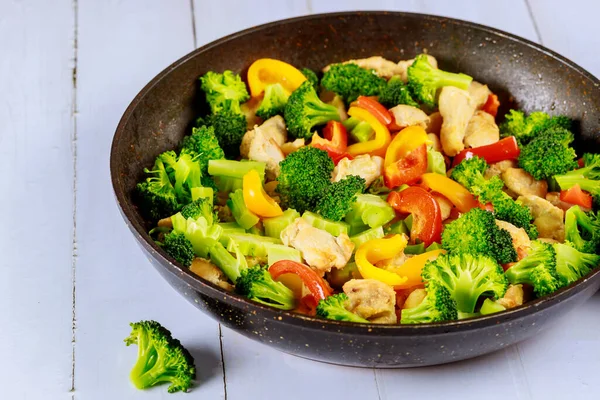 Tasty Healthy Stir Fry Vegetables Chicken Pan White Wooden Surface — Stock Photo, Image