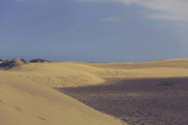 カナリア島の砂漠にある大きな砂丘 — ストック写真