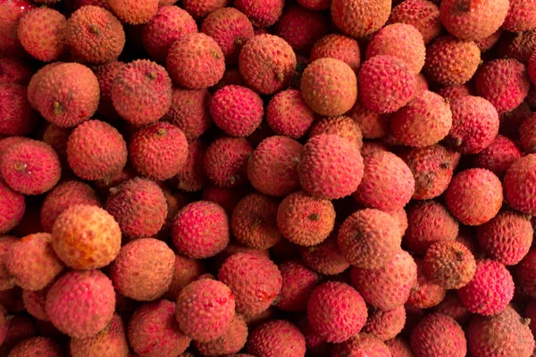 Bir sürü Lychee var. Yaklaş.