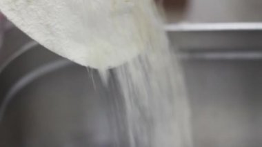 Hamur hazırlama, ekmek karıştırma malzemeleri. 