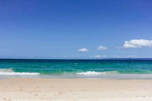 Tropikalna Plaża Turkusowa Woda Letni Dzień Wyspa Bribie Australia — Zdjęcie stockowe