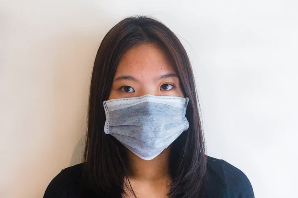 Pandemic Coronavirus Chica Joven Asiática Calle Ciudad Con Mascarilla Protectora —  Fotos de Stock