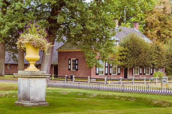 Famrhouse en propiedad Twickel en Delden Holanda — Foto de Stock