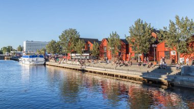 Oulu, Finlandiya - 21 Temmuz 2016: Rekreasyon Harbor Oulu