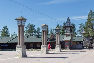 Rovaniemi, Finlandiya - 22 Temmuz 2016: Noel Baba tatil köyü
