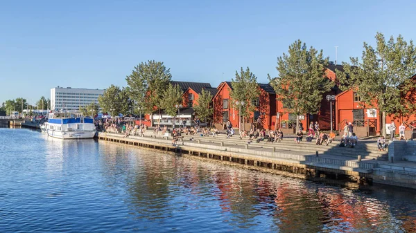 Oulu, Finsko - 21. července 2016: Rekreační přístav Oulu — Stock fotografie