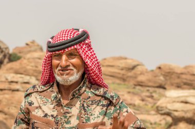 Dana tabiatı, Ürdün - 27 Nisan 2016: Arapça Dana ulus yedekte Kılavuzu