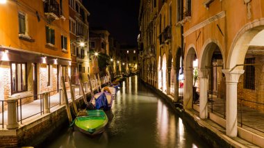 Venedik İtalya Kanallar gece sahne
