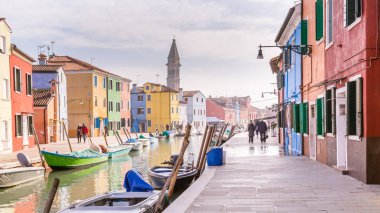 Venice, İtalya - 29 Ekim 2016: Streetview Burano Adası