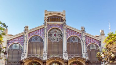 Cephe tarihi merkezi pazarının iki nokta üstüste Valencia, İspanya