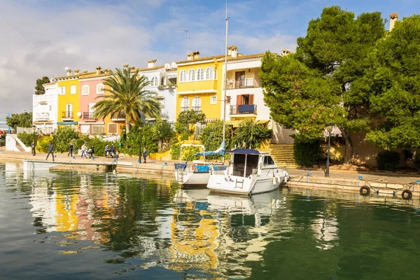 Valence, Espagne - 03 décembre 2016 : Port Saplaya à Alboraya — Photo