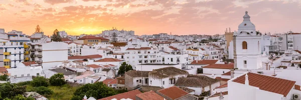 Ανατολή ηλίου Πανόραμα αρχαίας πόλης κέντρο του Λάγος, Algarve, Πορτογαλία — Φωτογραφία Αρχείου
