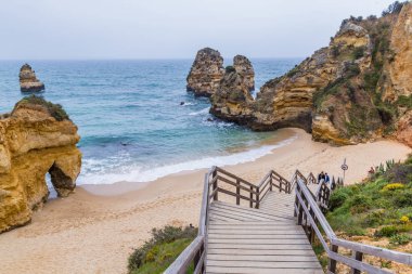 Camilo, Lagos, Algarve Portekiz yakınındaki do idyllic beach Praia